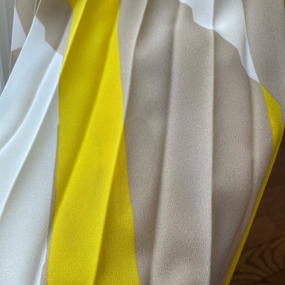 Maxmara Accordion-Pleated Crepe de Chine Skirt - Picture 9 of 15